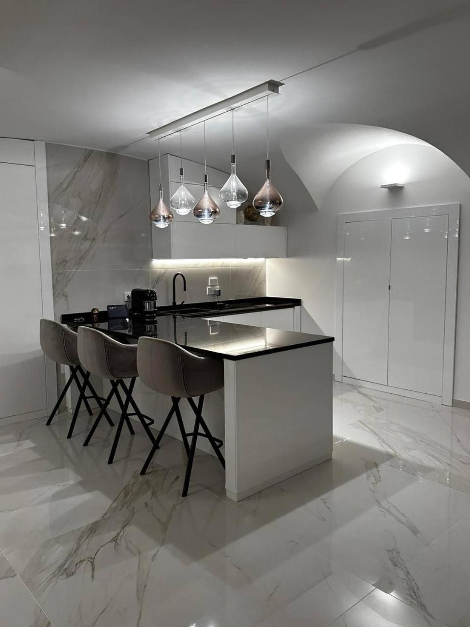 Dolce Luxury Apartment *