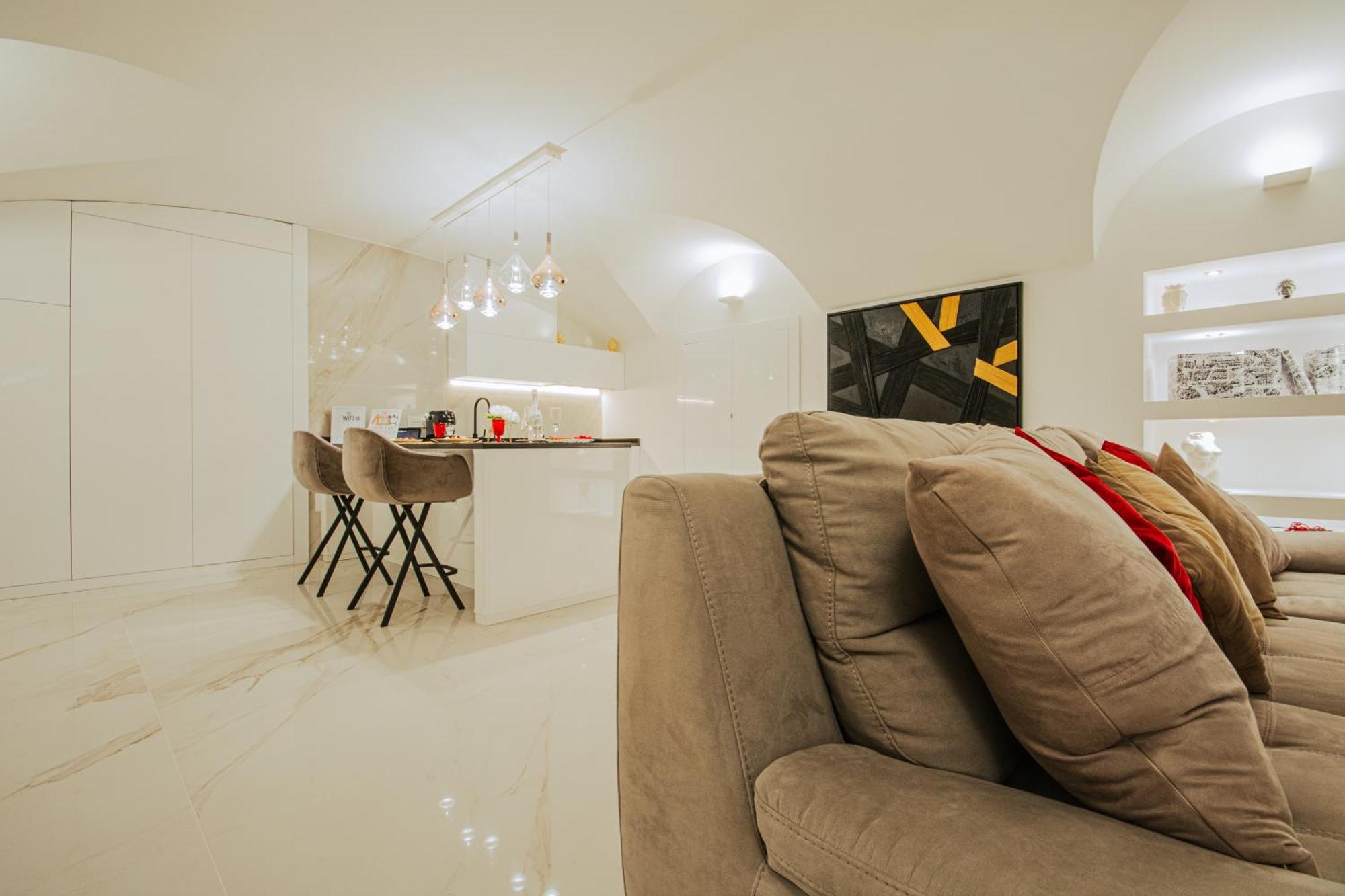 Dolce Luxury * Naples