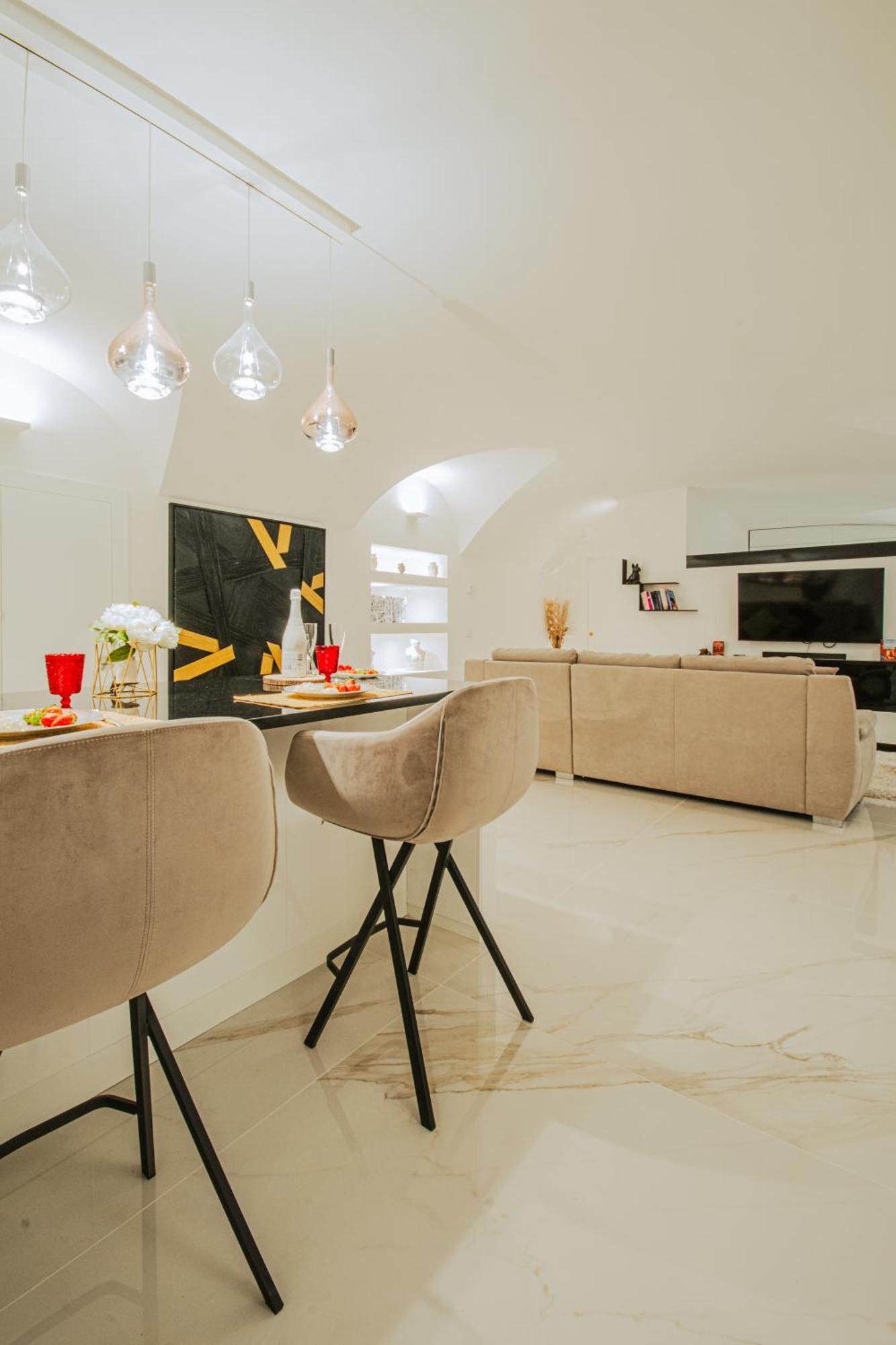 Dolce Luxury * Naples